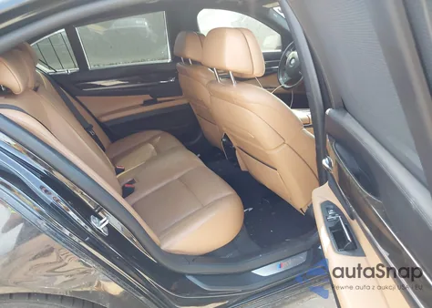 2013 BMW 740I z USA, uszkodzony, nr VIN WBAYA6C50DD143312